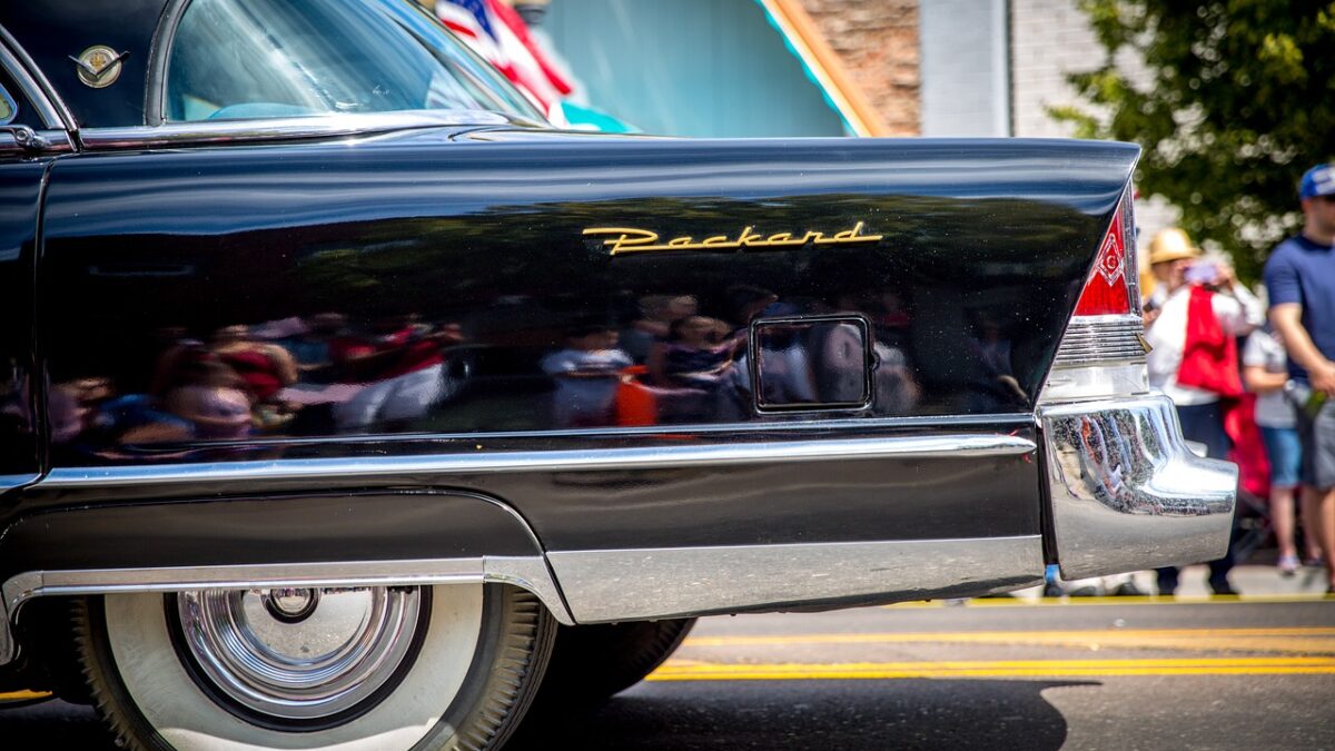 ‘Rolling Car Show’ Hosted in Perry, Oklahoma